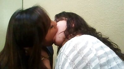 Mpivady swinging nifanena tamiko tao amin'ny klioban'ny swingers vao haingana izay vehivavy roa tia