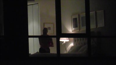 Vidéo vetaveta mamoafady mamoafady miaraka amin'ny blonde sexy